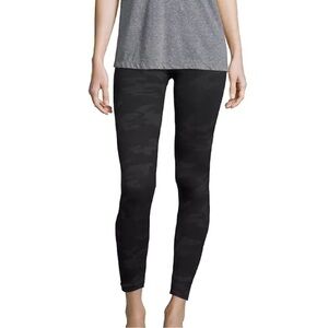 SPANX Black Camo Look At‎ Me Now Leggings Size XS NWT